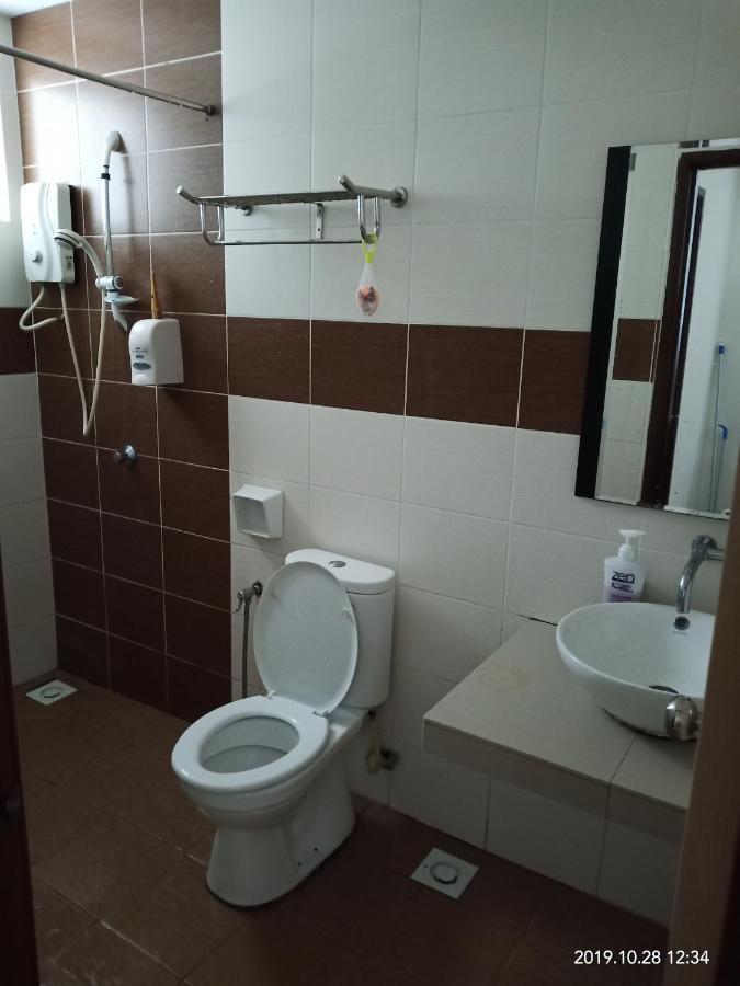 B Lagoon Muslim Apartment Malacca Exterior foto